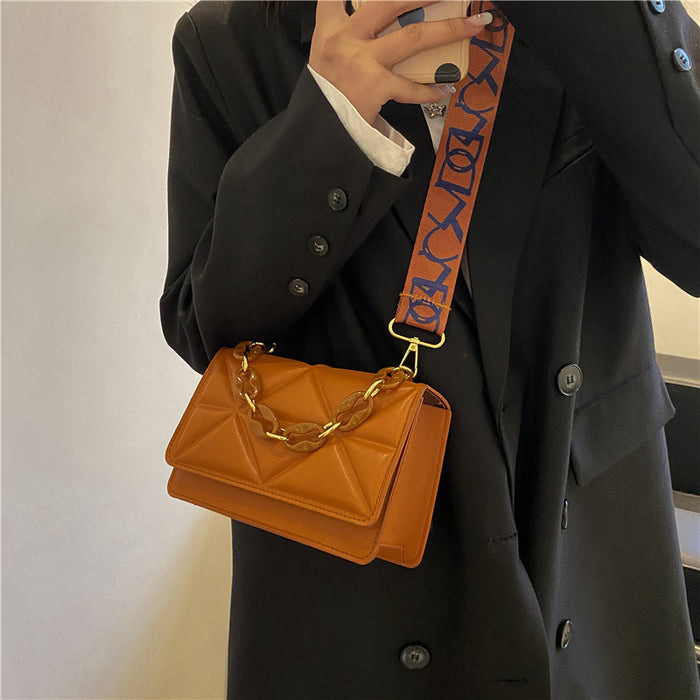 Sleek Strap Everyday Messenger Bag