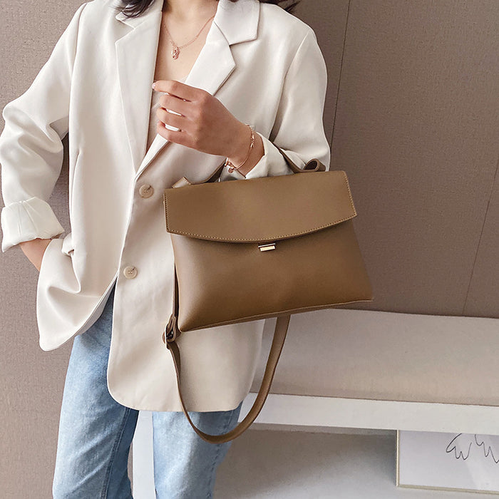 Spacious Chic Shoulder Handbag