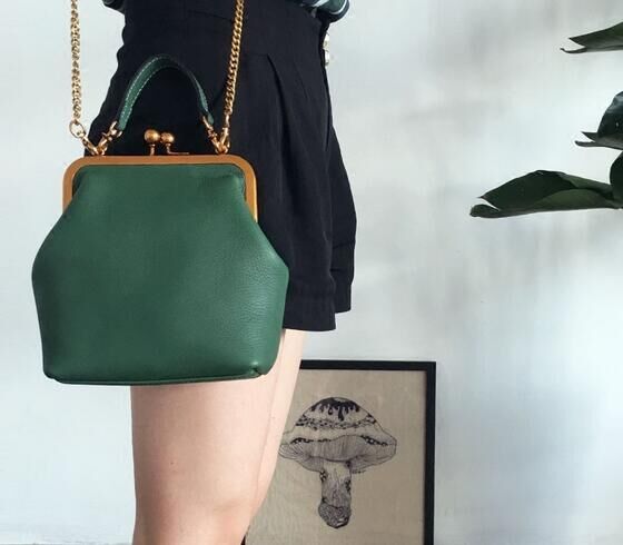 Spring And Summer New Retro Women's Handbag