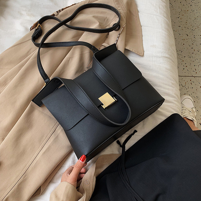 Shoulder Bags