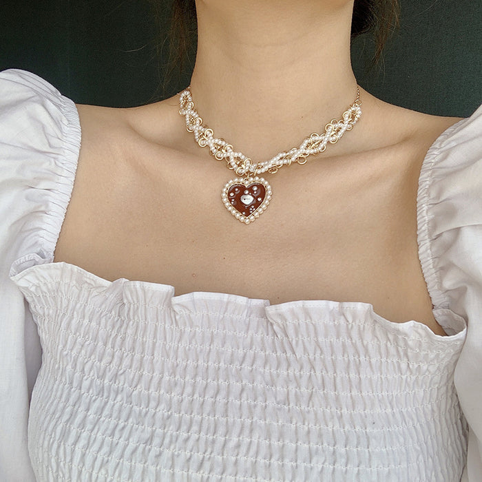 Heart-shaped clavicle chain