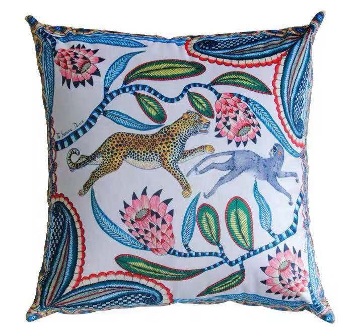 French Style Velvet Printing Cushion Cover