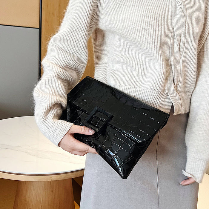 Wholesale Women Fashion Casual Simple Solid Color Envelope Purses